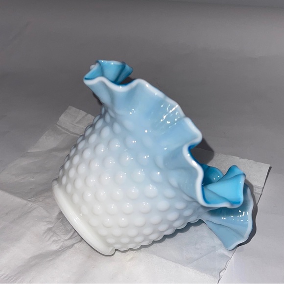 Kanawha Cased Blue & White Glass Hobnail Ruffled Bowl Vase Vintage Glass - Picture 6 of 14